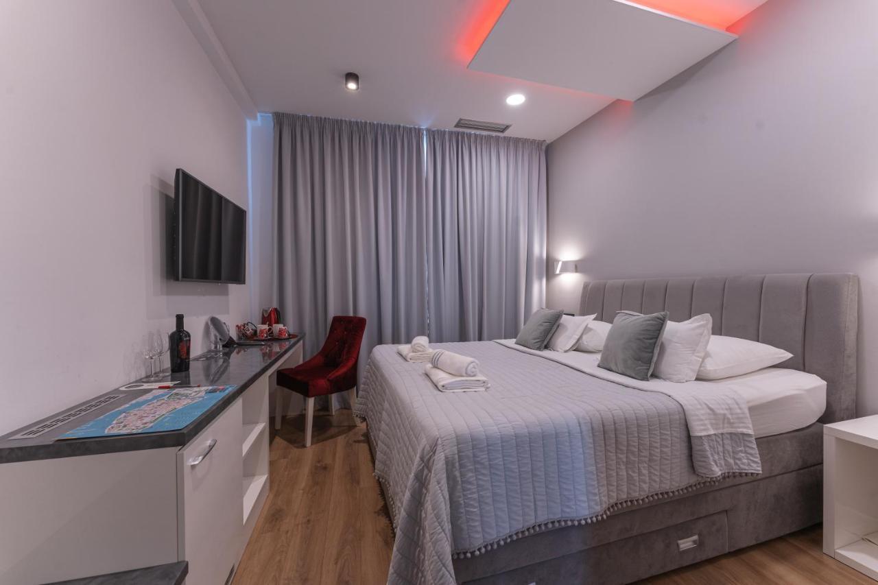 Sky & Sun Luxury Rooms With Private Parking In The Garage Zadar Exterior foto