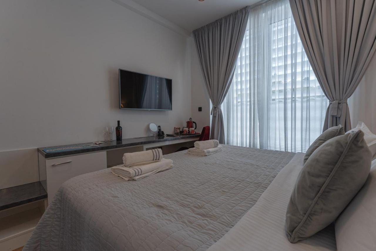 Sky & Sun Luxury Rooms With Private Parking In The Garage Zadar Exterior foto