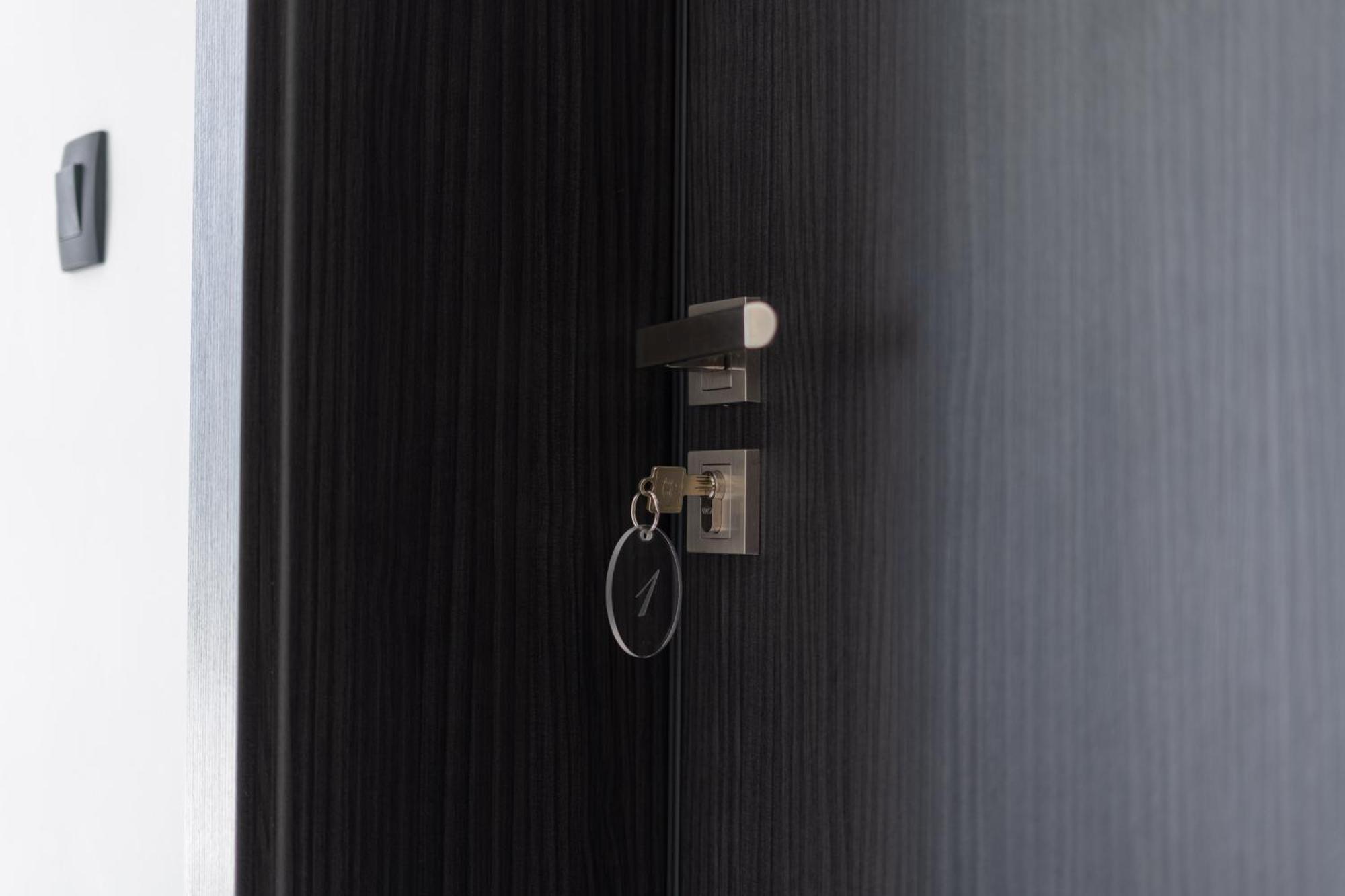 Sky & Sun Luxury Rooms With Private Parking In The Garage Zadar Exterior foto