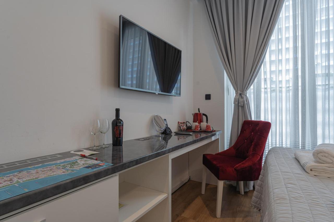 Sky & Sun Luxury Rooms With Private Parking In The Garage Zadar Exterior foto