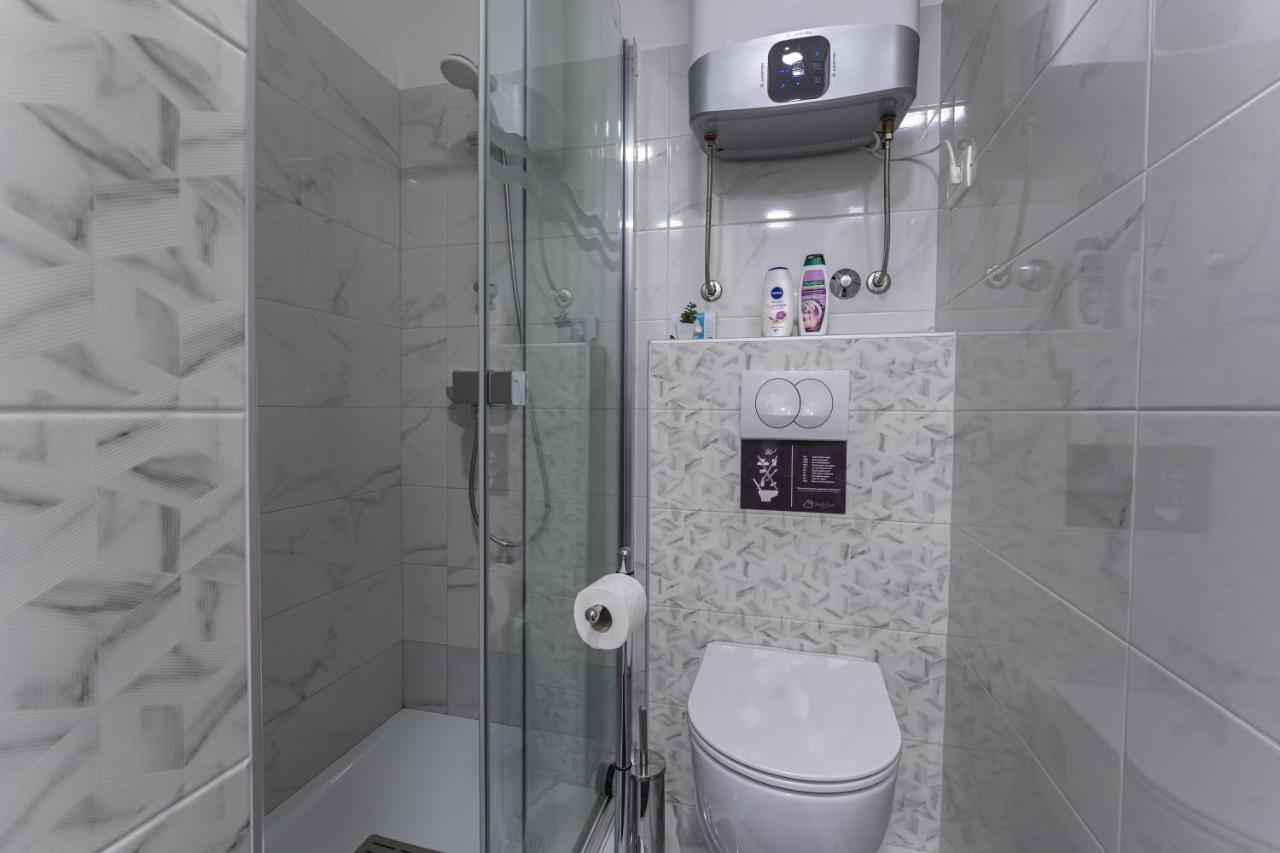 Sky & Sun Luxury Rooms With Private Parking In The Garage Zadar Exterior foto