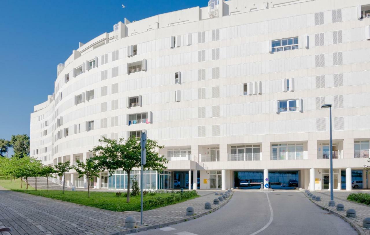 Sky & Sun Luxury Rooms With Private Parking In The Garage Zadar Exterior foto