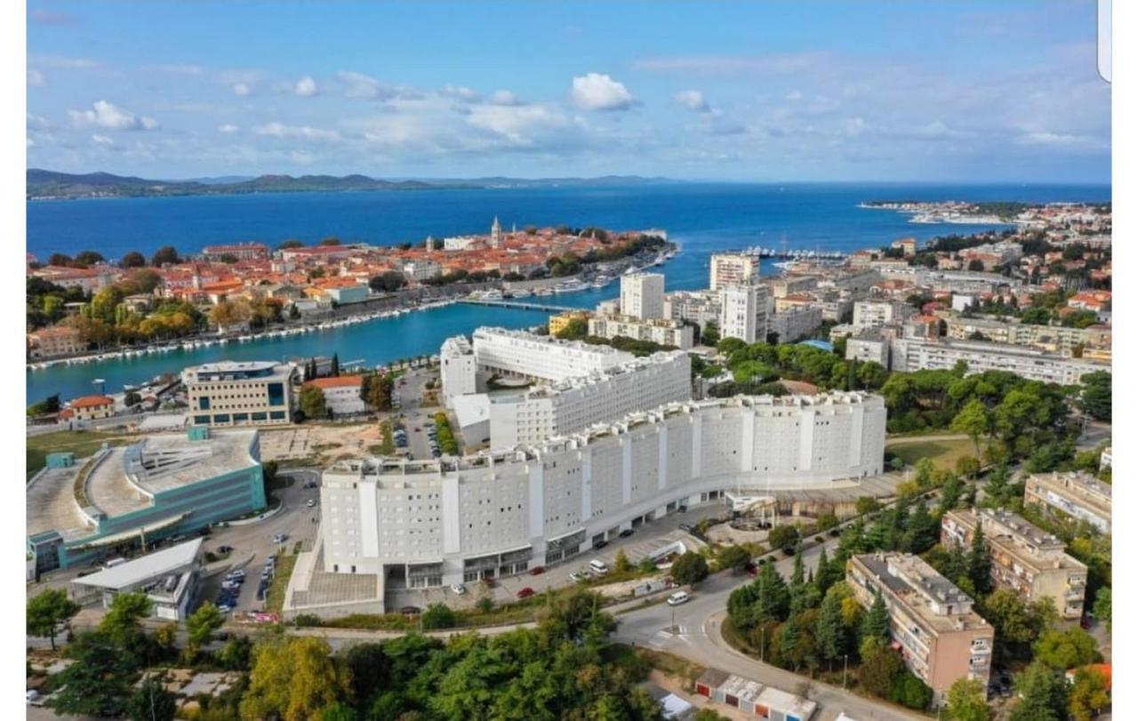 Sky & Sun Luxury Rooms With Private Parking In The Garage Zadar Exterior foto